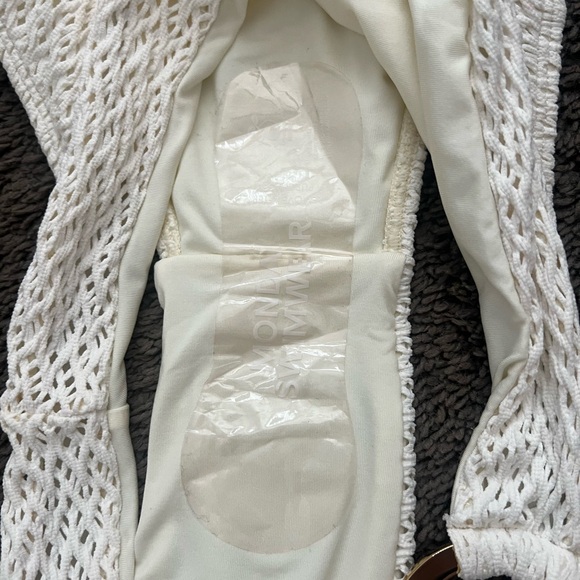 Antigua bottoms in Ivory Crochet - Picture 3 of 4